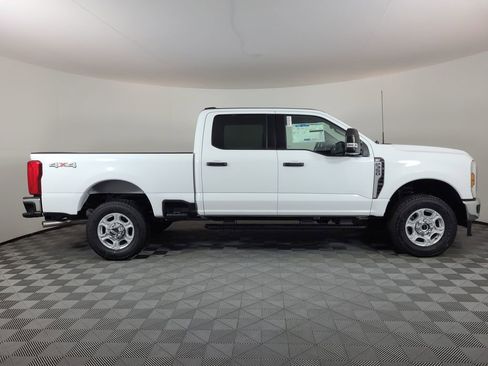 New 2026 Ford F350 XLT image 2