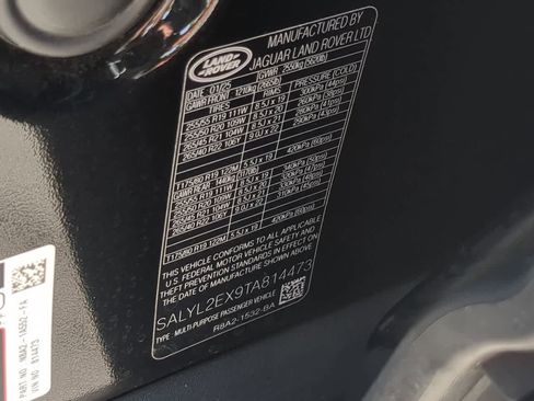 Certified 2026 Land Rover Range Rover Velar Dynamic SE image 38