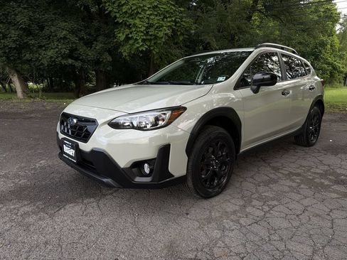 Certified 2023 Subaru Crosstrek 2.0i Premium w/ Special Edition AWD/4WD image 4
