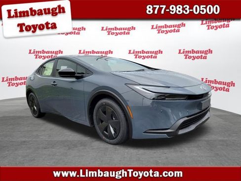 Used 2026 Toyota Prius LE FWD image 1