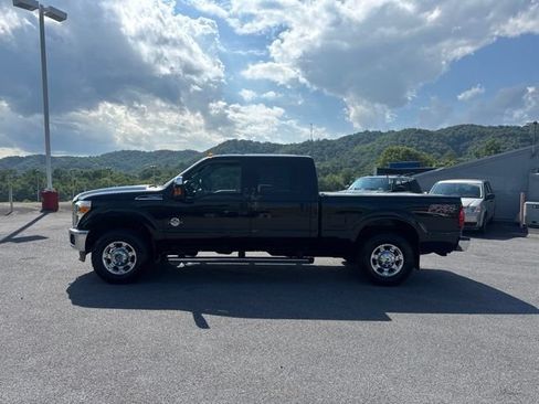 Used 2013 Ford F250 XLT w/ Chrome Pkg AWD/4WD image 5