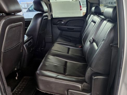 Used 2010 Chevrolet Silverado 2500 LTZ image 38