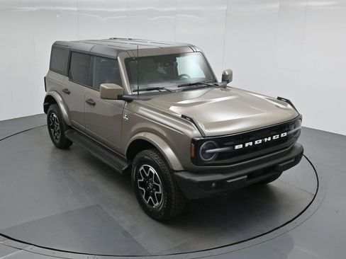 New 2026 Ford Bronco Outer Banks image 37