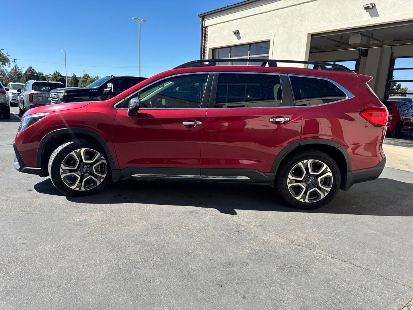 Used 2023 Subaru Ascent Touring AWD/4WD image 5