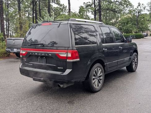 Used 2015 Lincoln Navigator 4WD image 3