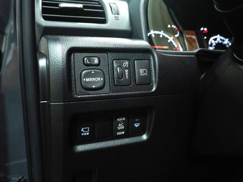 Used 2024 Toyota 4Runner TRD Off-Road Premium w/ Off Road Premium Plus Package AWD/4WD image 23