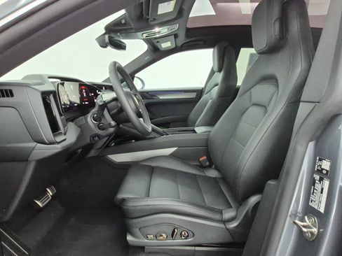 New 2026 Porsche Cayenne Electric AWD/4WD image 5