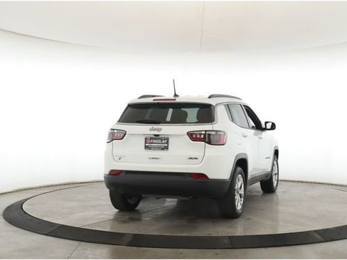 Used 2025 Jeep Compass Latitude image 7