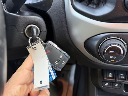 Used 2021 Chevrolet Colorado ZR2 image 31