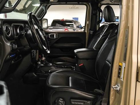 Used 2022 Jeep Wrangler Unlimited Sahara AWD/4WD image 4