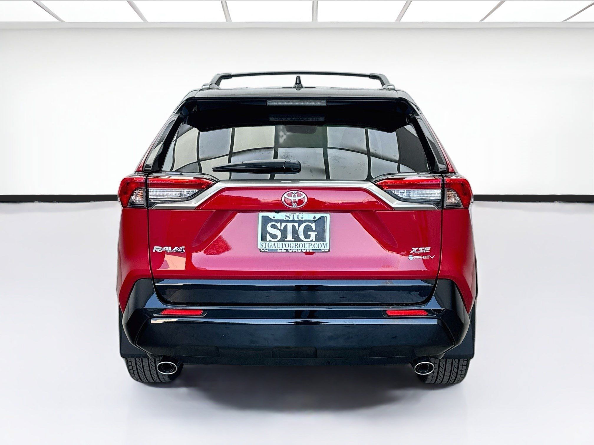 Used 2025 Toyota RAV4 XSE AWD/4WD image 5
