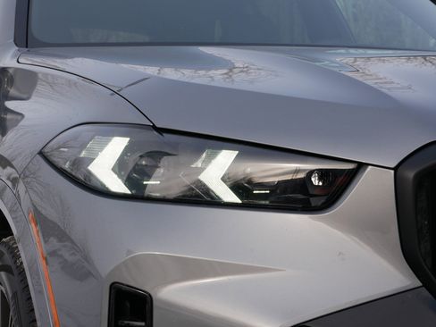 Used 2026 BMW X5 xDrive40i w/ M Sport Package image 16