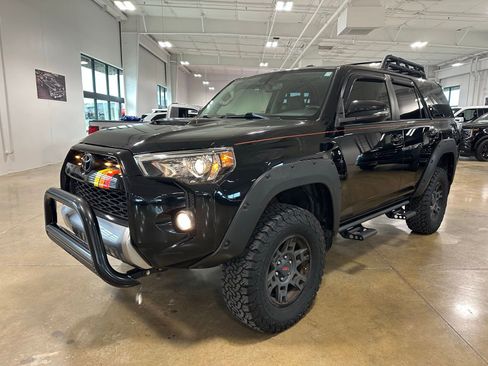 Used 2018 Toyota 4Runner TRD Off-Road Premium image 3