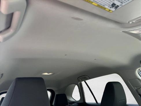 Used 2025 Toyota RAV4 XLE FWD image 24