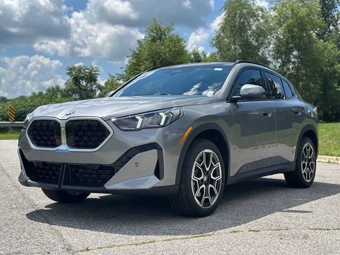 New 2026 BMW X2 xDrive28i w/ Technology Package AWD/4WD image 3