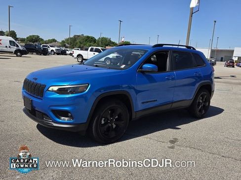 Used 2021 Jeep Cherokee Latitude Plus AWD/4WD image 3