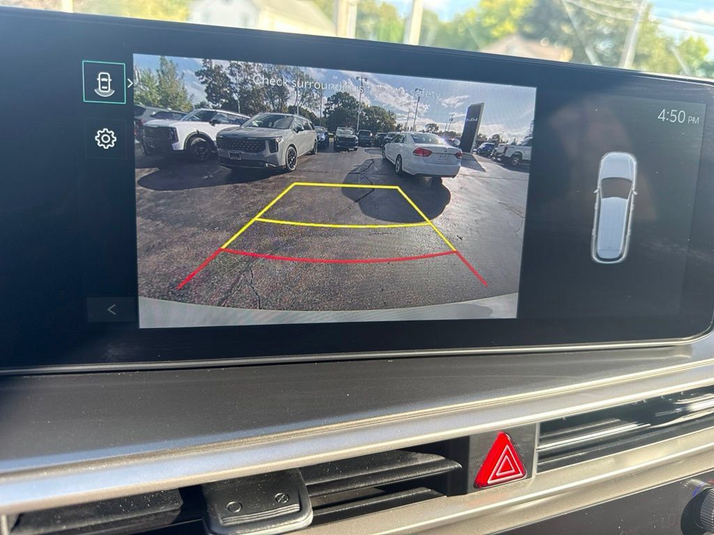 Certified 2026 Kia Sorento S AWD/4WD image 31