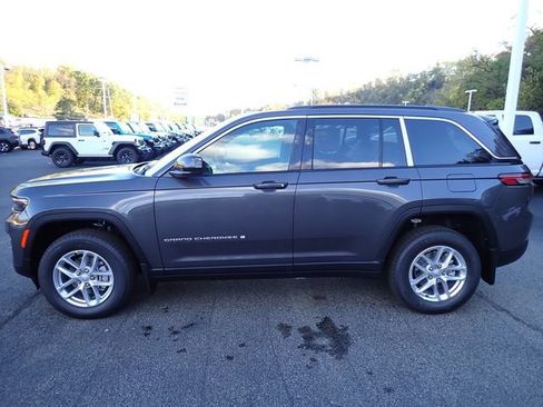 New 2025 Jeep Grand Cherokee Laredo X AWD/4WD image 2