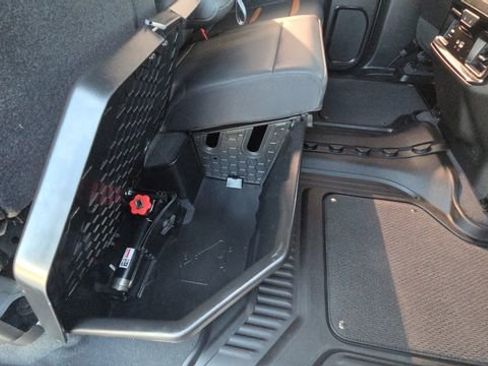 Used 2024 GMC Sierra 2500 AT4 w/ AT4 Preferred Package image 22