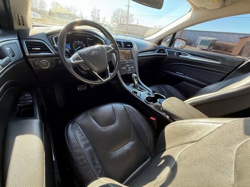 Used 2016 Ford Fusion Titanium image 9