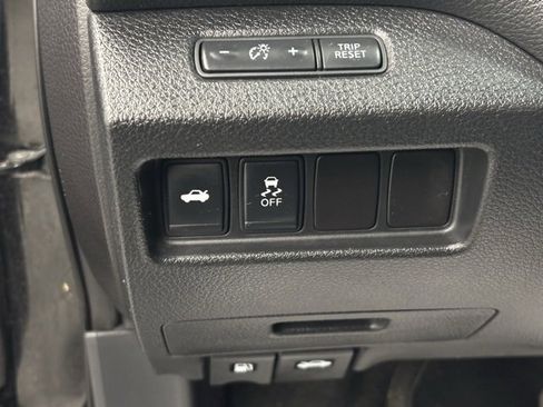 Used 2016 Nissan Altima 2.5 SR image 13