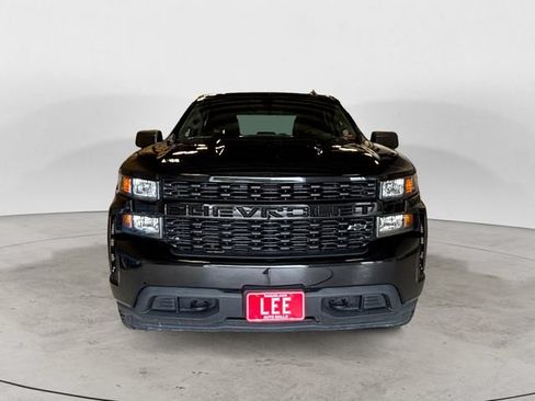 Used 2020 Chevrolet Silverado 1500 Custom w/ Custom Value Package AWD/4WD image 9