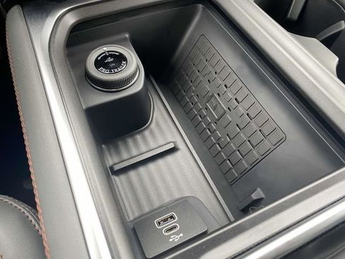 New 2025 Ford Expedition Max Active image 17