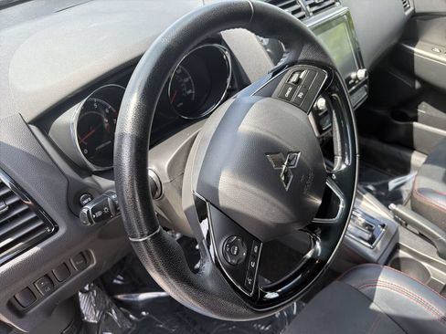Used 2024 Mitsubishi Outlander Sport SE AWD/4WD image 11