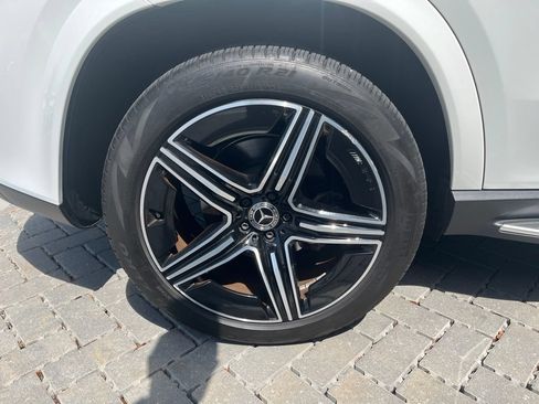 Used 2024 Mercedes-Benz GLE 450e 4MATIC image 8