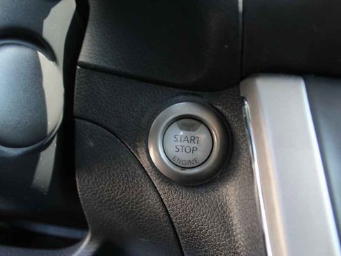 Used 2015 Nissan Sentra SV FWD image 19