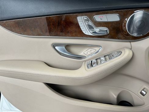 Used 2018 Mercedes-Benz C 300 Sedan image 22