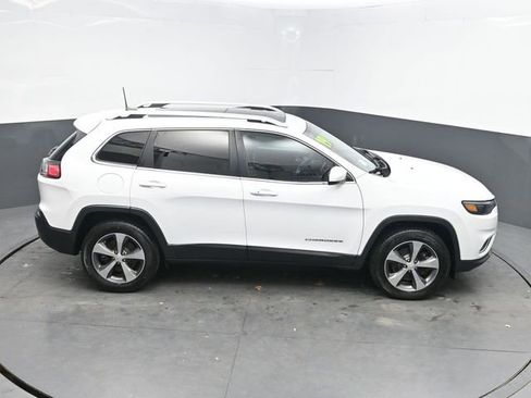 Used 2019 Jeep Cherokee Limited image 32