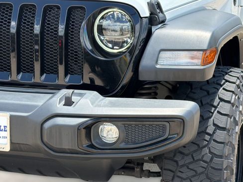 Used 2022 Jeep Wrangler Unlimited Sport AWD/4WD image 11