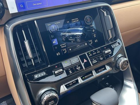 New 2026 Lexus LX 600 4WD w/ Luxury Package image 15