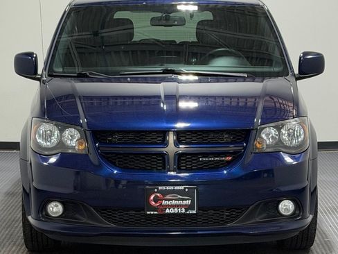 Used 2017 Dodge Grand Caravan GT FWD image 3