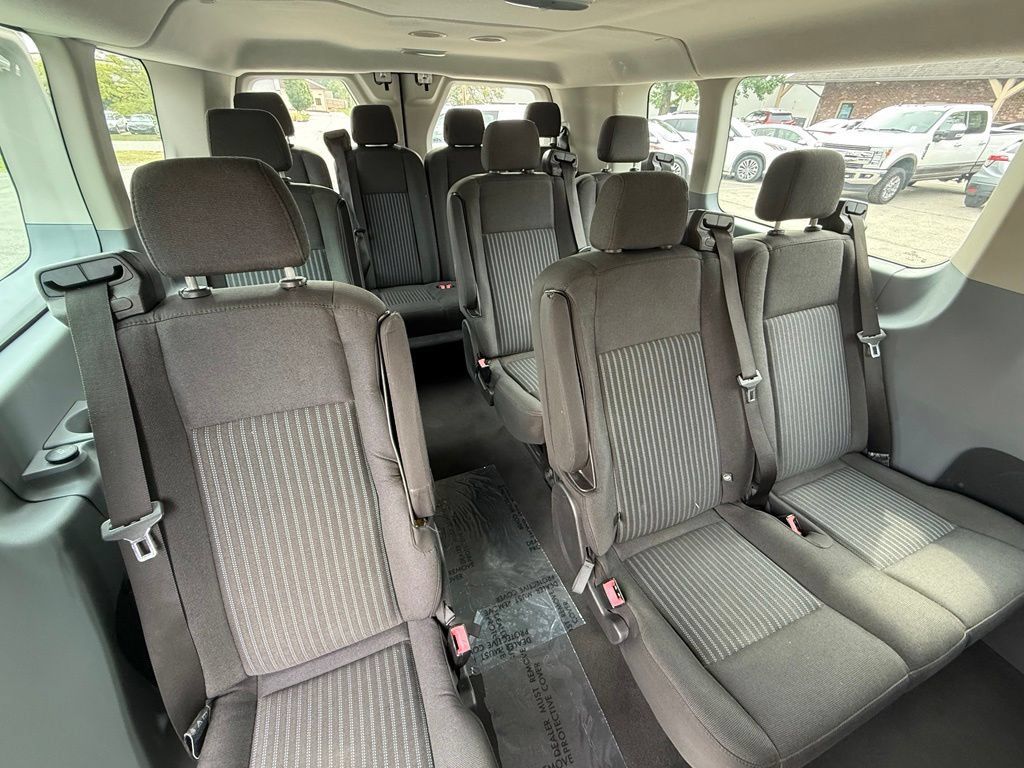 Used 2017 Ford Transit 350 XLT RWD image 13
