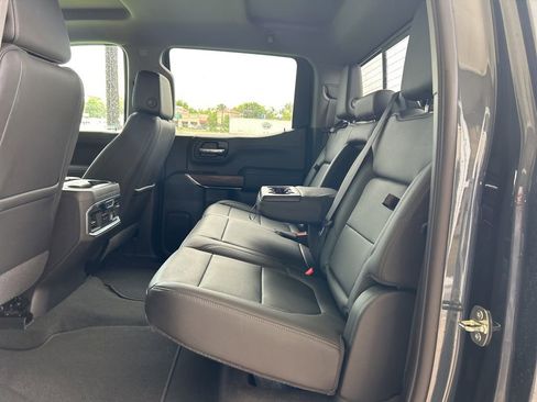 Used 2020 GMC Sierra 1500 SLT RWD image 9