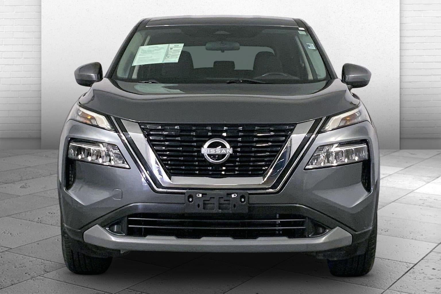 Used 2023 Nissan Rogue SV AWD/4WD image 2