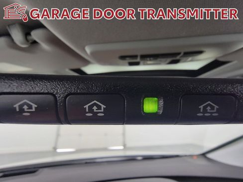 Used 2018 Toyota Prius Four w/ Advanced Technology Package image 30