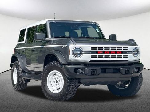 Used 2025 Ford Bronco Heritage Edition AWD/4WD image 2