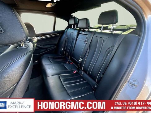 Used 2019 BMW 530e w/ Convenience Package image 21