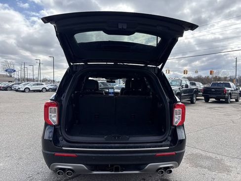Certified 2023 Ford Explorer Platinum w/ Technology Package image 16