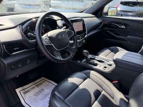 Used 2023 Chevrolet Traverse RS AWD/4WD image 13