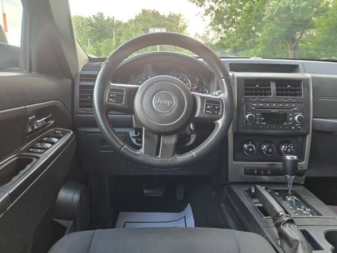 Used 2011 Jeep Liberty Sport w/ Popular Equipment Group AWD/4WD image 35