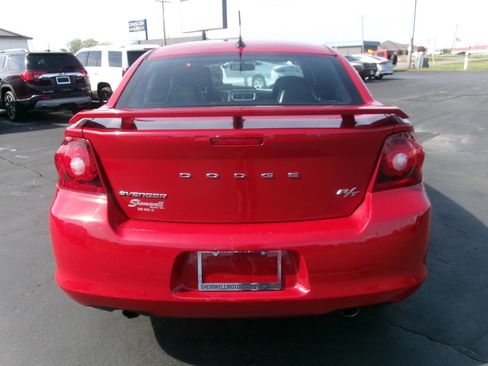Used 2014 Dodge Avenger R/T image 7