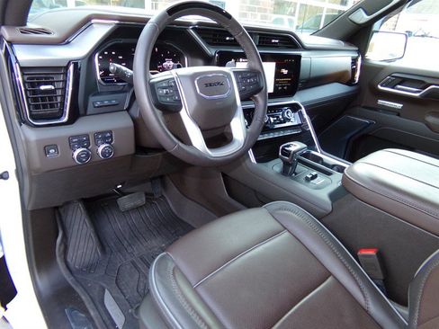 Used 2025 GMC Sierra 1500 Denali AWD/4WD image 22