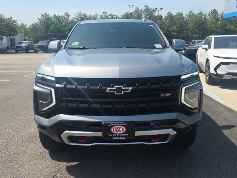 Used 2025 Chevrolet Suburban Z71 AWD/4WD image 8