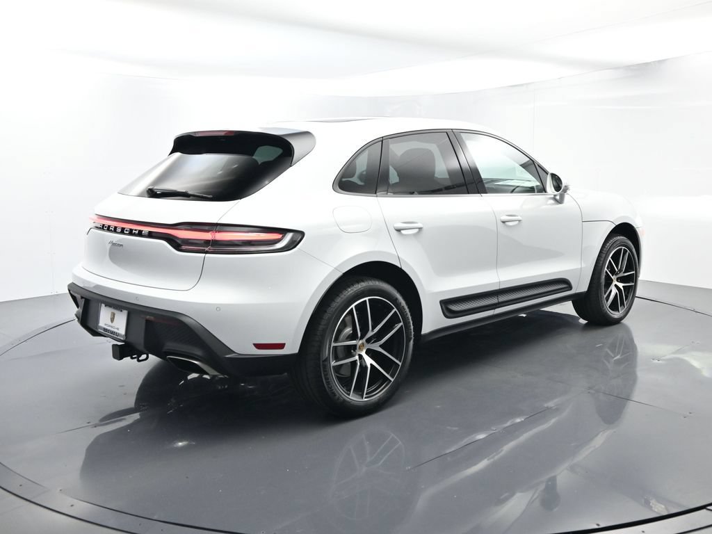 Certified 2026 Porsche Macan AWD/4WD image 15