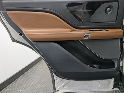 Certified 2023 Lincoln Aviator Reserve w/ Elements Package Plus image 21