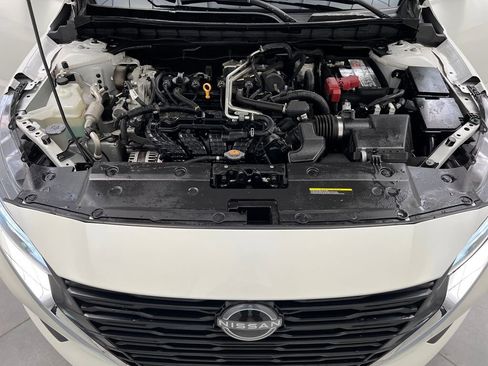 Used 2024 Nissan Altima 2.5 SV FWD image 64